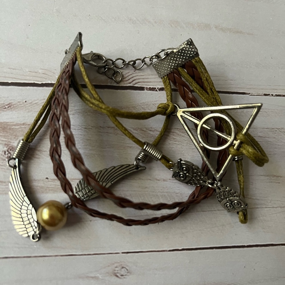 Harry Potter Multi-Strand Bracelet - Picture 3 of 3